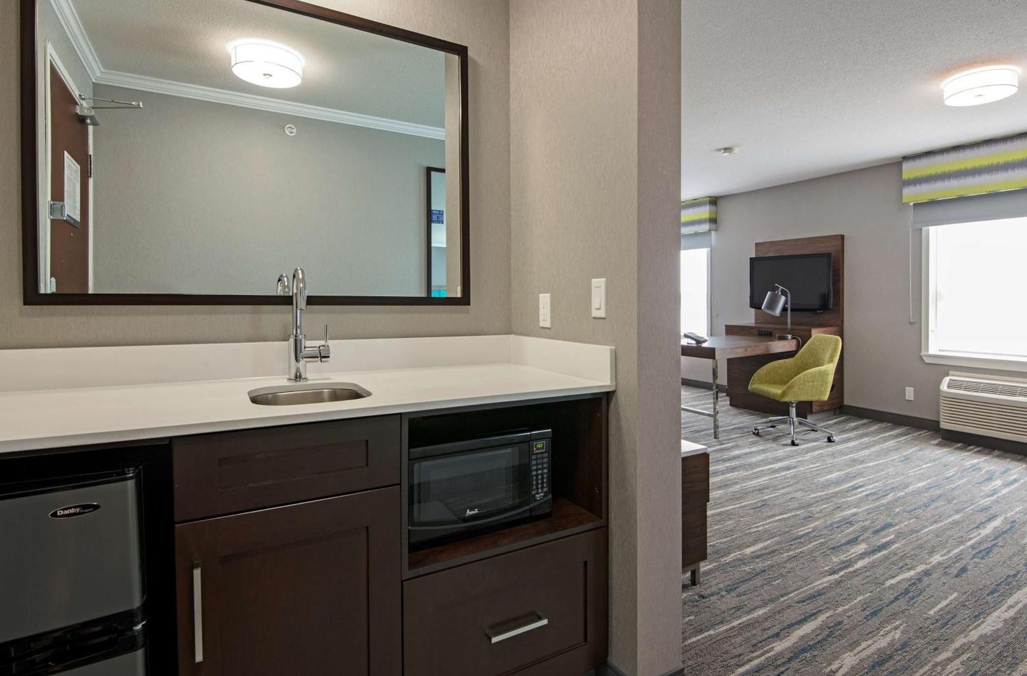 Hampton Inn By Hilton Kamloops Exterior foto