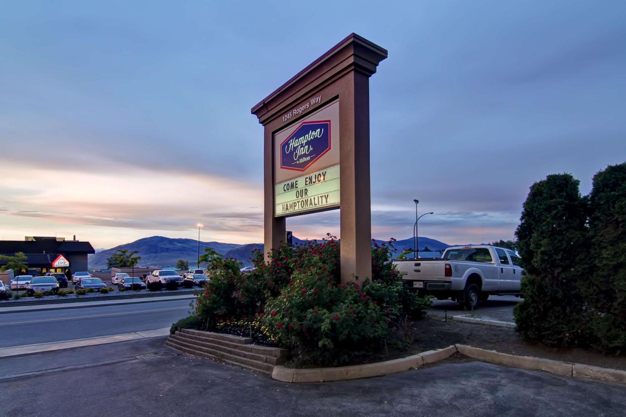 Hampton Inn By Hilton Kamloops Exterior foto