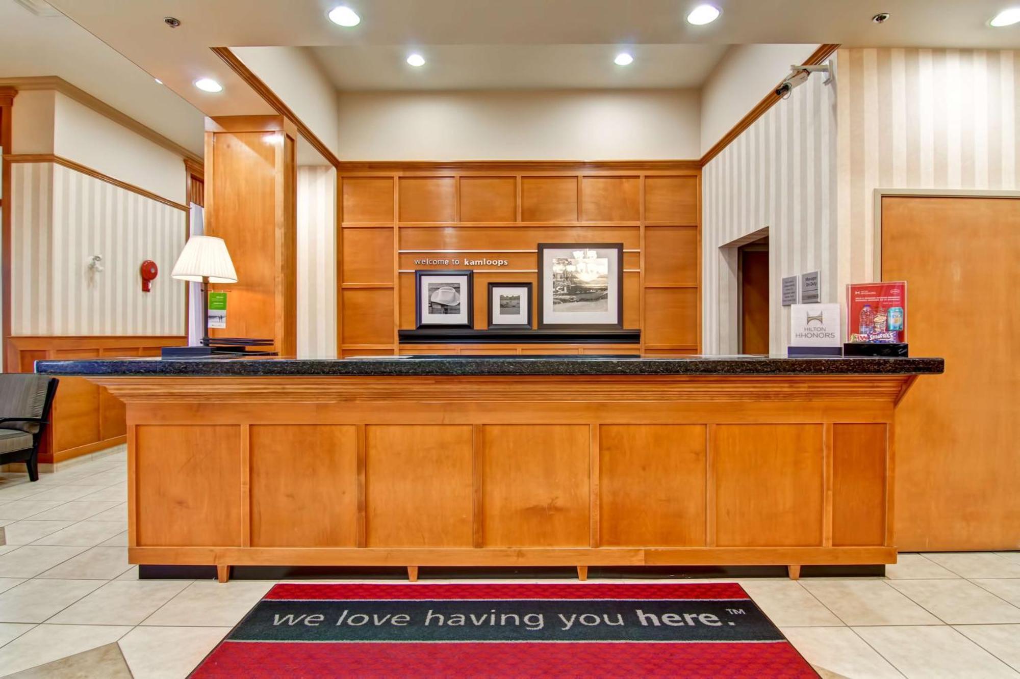 Hampton Inn By Hilton Kamloops Exterior foto